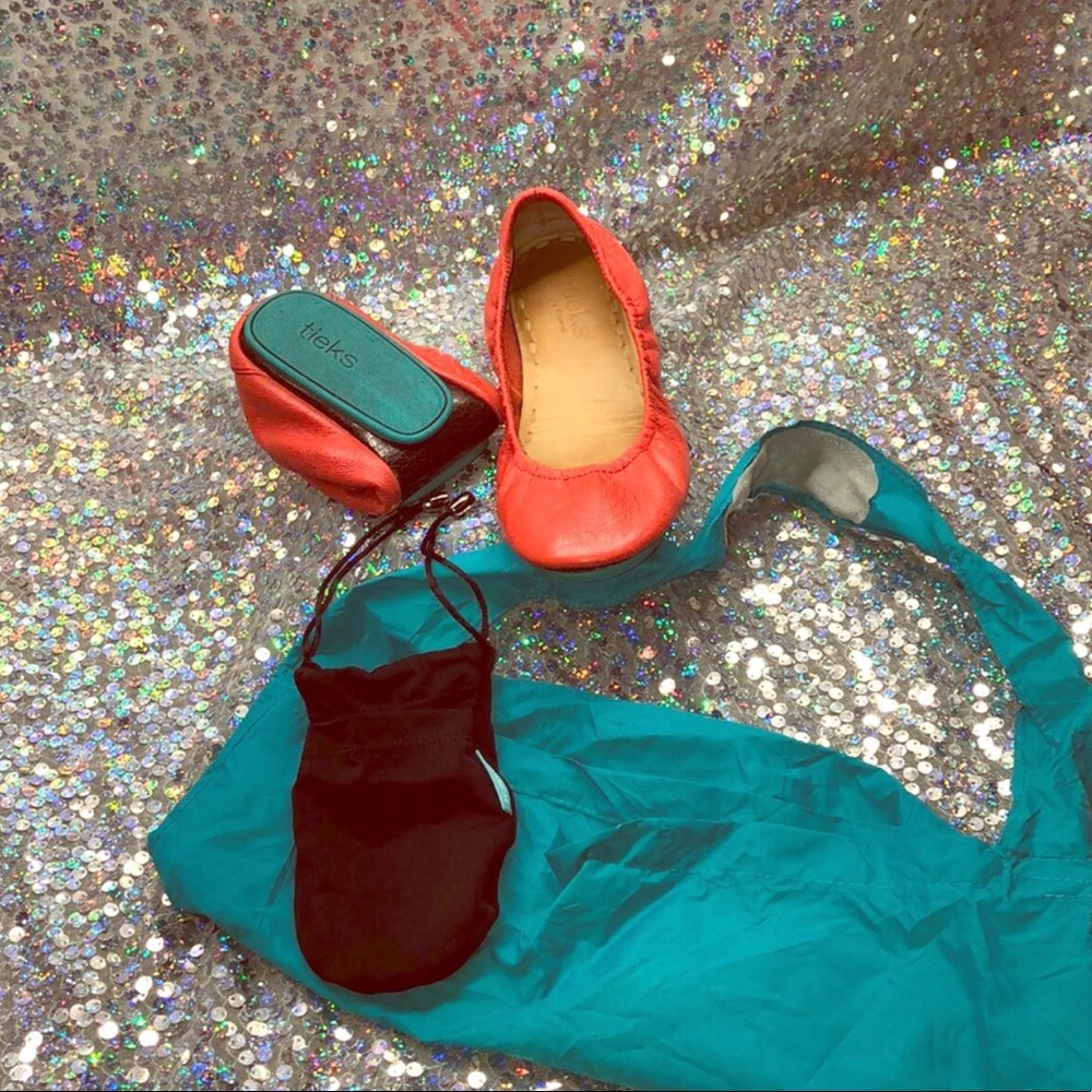 Poppy Tieks with Bag